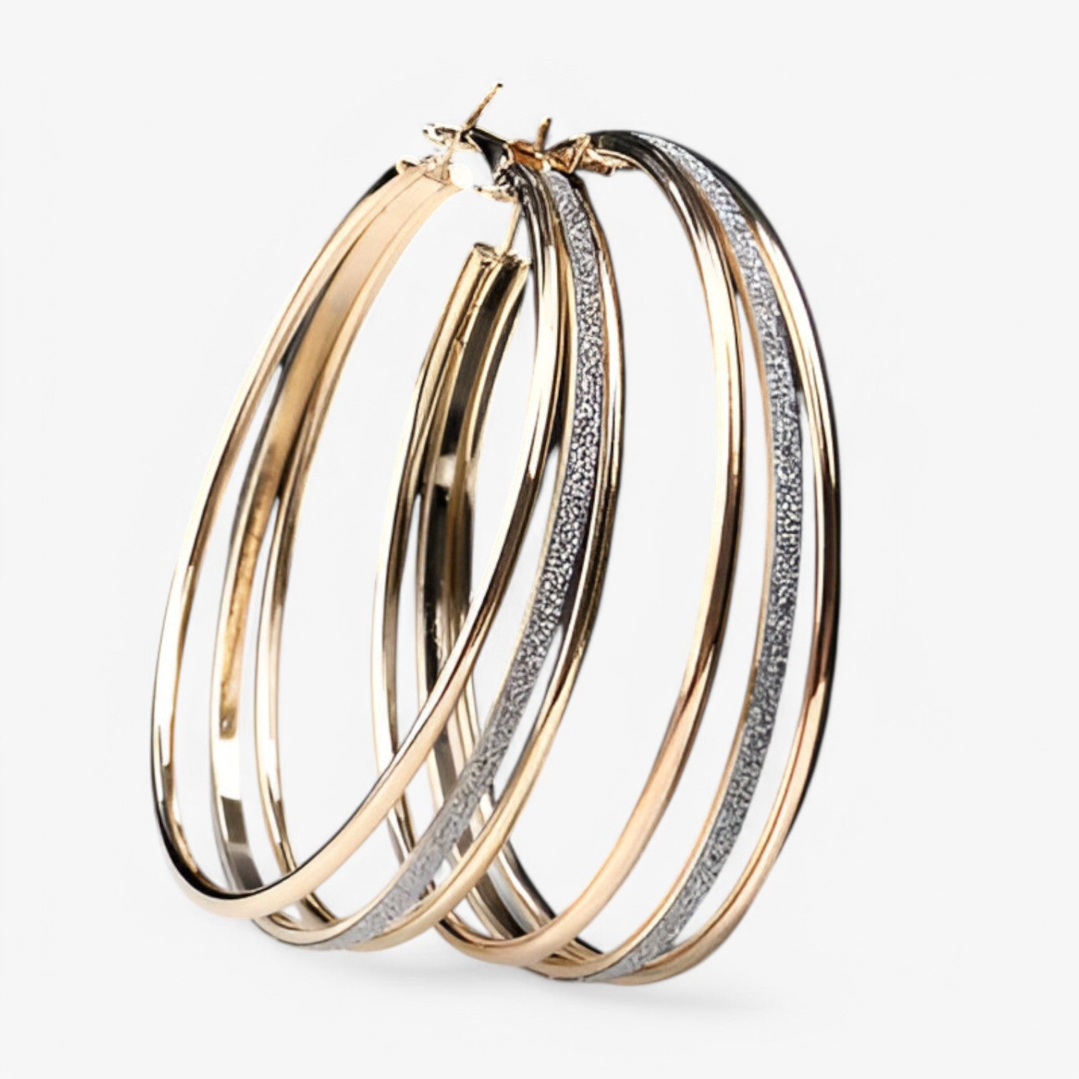 Earrings : Oorbellen Zilver - Stijlvolle Grote Hoops - Tijdloos & Trendy in van Pantino