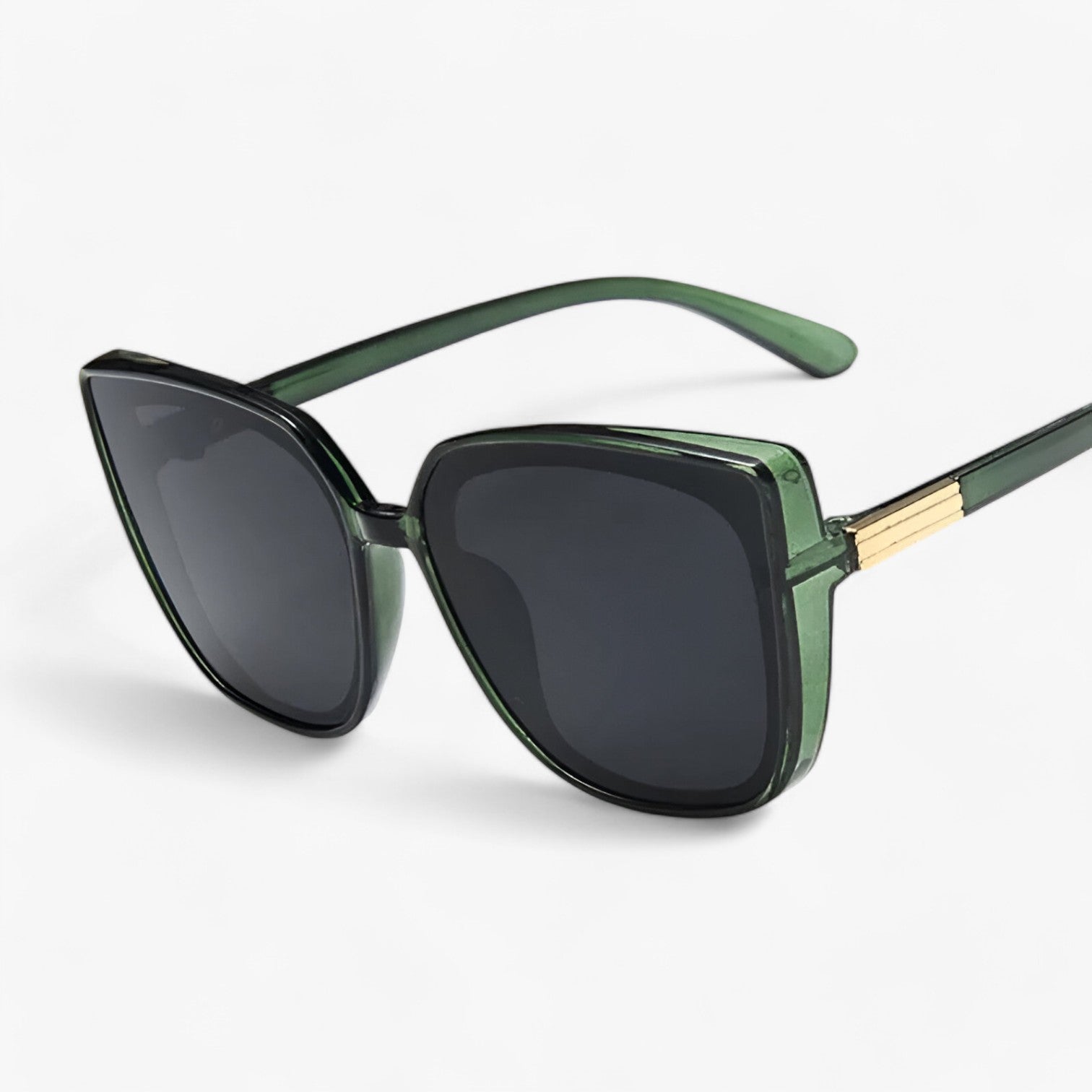 Cat Eye Sunglasses : Zonnebril Oranje Grijs - Mariana Vintage Kat-ogle - Chic en Gedurfde Stijl in Groen Grijs zoals getoond van Pantino