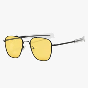 Sunglasses : Vintage Zonnebril van Licht Metaal - Zwart Wapen in Geel Zwart Gepolariseerd van Pantino