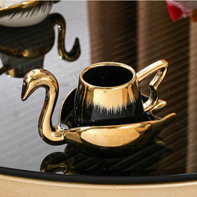 home & garden : Swan Luxia - Stijl die Imponeert - Wit in Zwart van Pantino