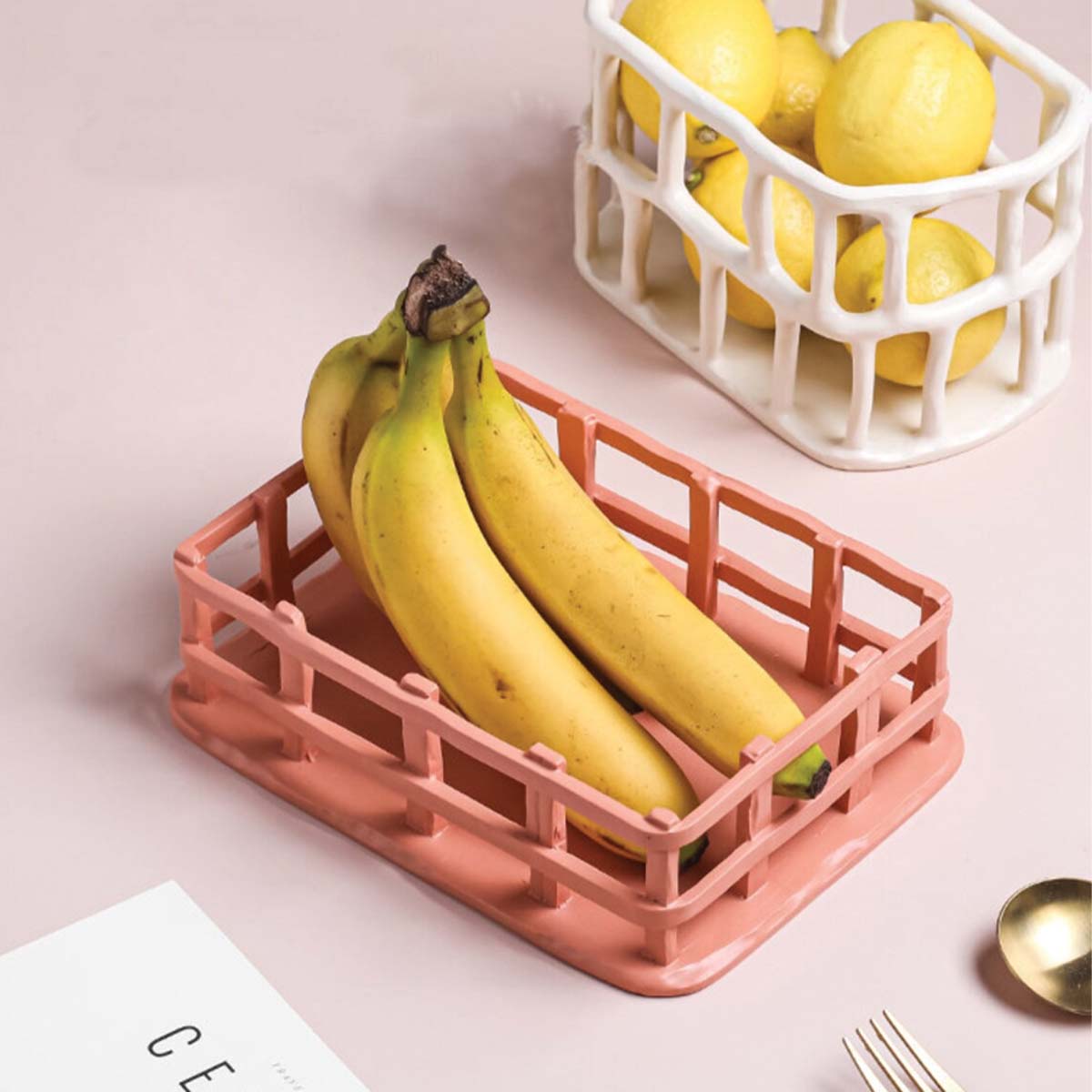 home & garden : Artistieke Resin Fruitschaal met Elegant Ontwerp - Wit in van Pantino