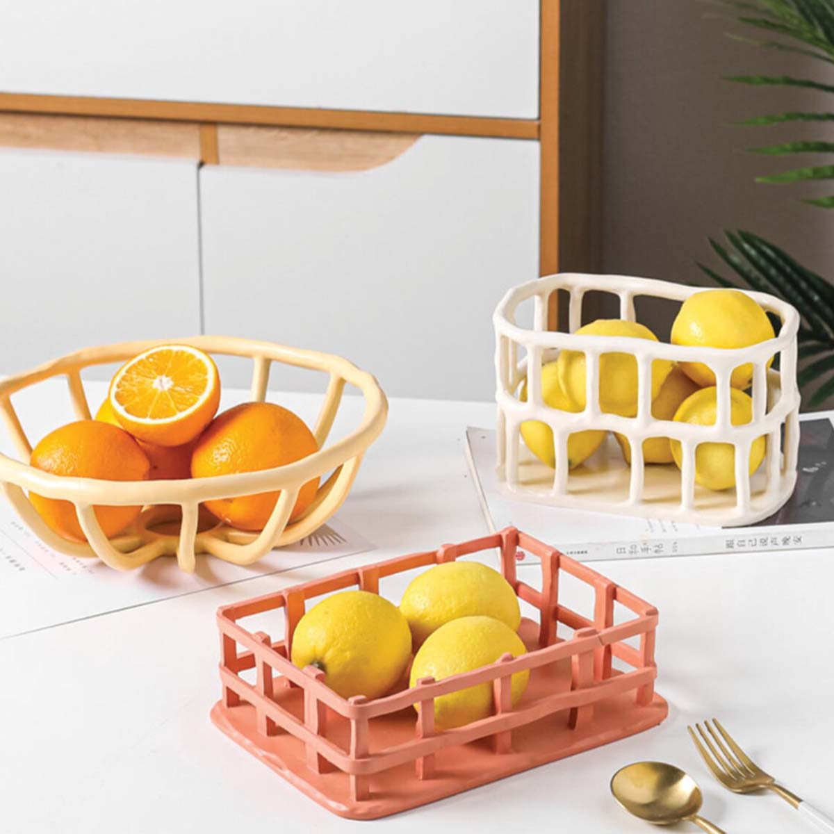 home & garden : Artistieke Resin Fruitschaal met Elegant Ontwerp - Wit in van Pantino