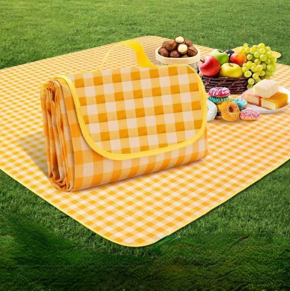 outdoor equipment : Picnic Perfection: Jouw Ideale Kleed voor Elk Buitenavontuur - Geel in Geel van Pantino