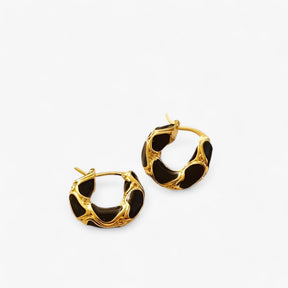 Earrings : Oorbellen Dames Rood Goud - Vintage Emaille Hoepel - Trendy Luxe in van Pantino