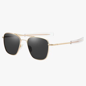 Sunglasses : Vintage Zonnebril van Licht Metaal - Zwart Wapen in Zwart goud Gepolariseerd van Pantino