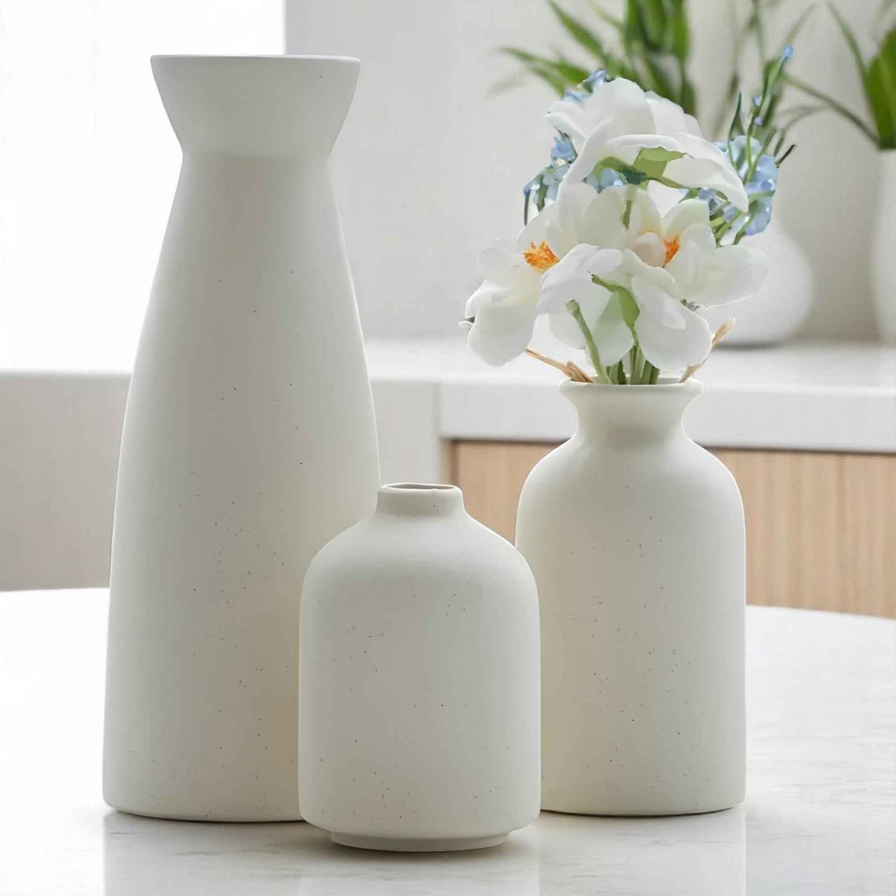 Vases : Set van 3 Moderne Decoratieve Vazen van Wit Keramiek voor Woonkamer in van Pantino