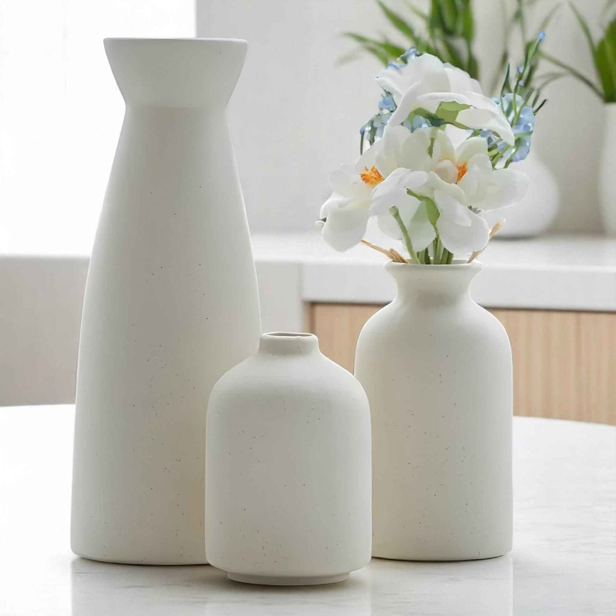 Set van 3 Moderne Decoratieve Vazen van Wit Keramiek voor Woonkamer