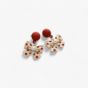 Earrings : Oorbellen Dames Wit - Perleoorbellen met een Schattige Strik - Perfect voor Bruiloften in van Pantino