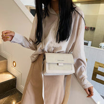 bags : Schoudertas Dames Beige - Meerdere Zakken Modieus Design - Nylon in Beige van Pantino