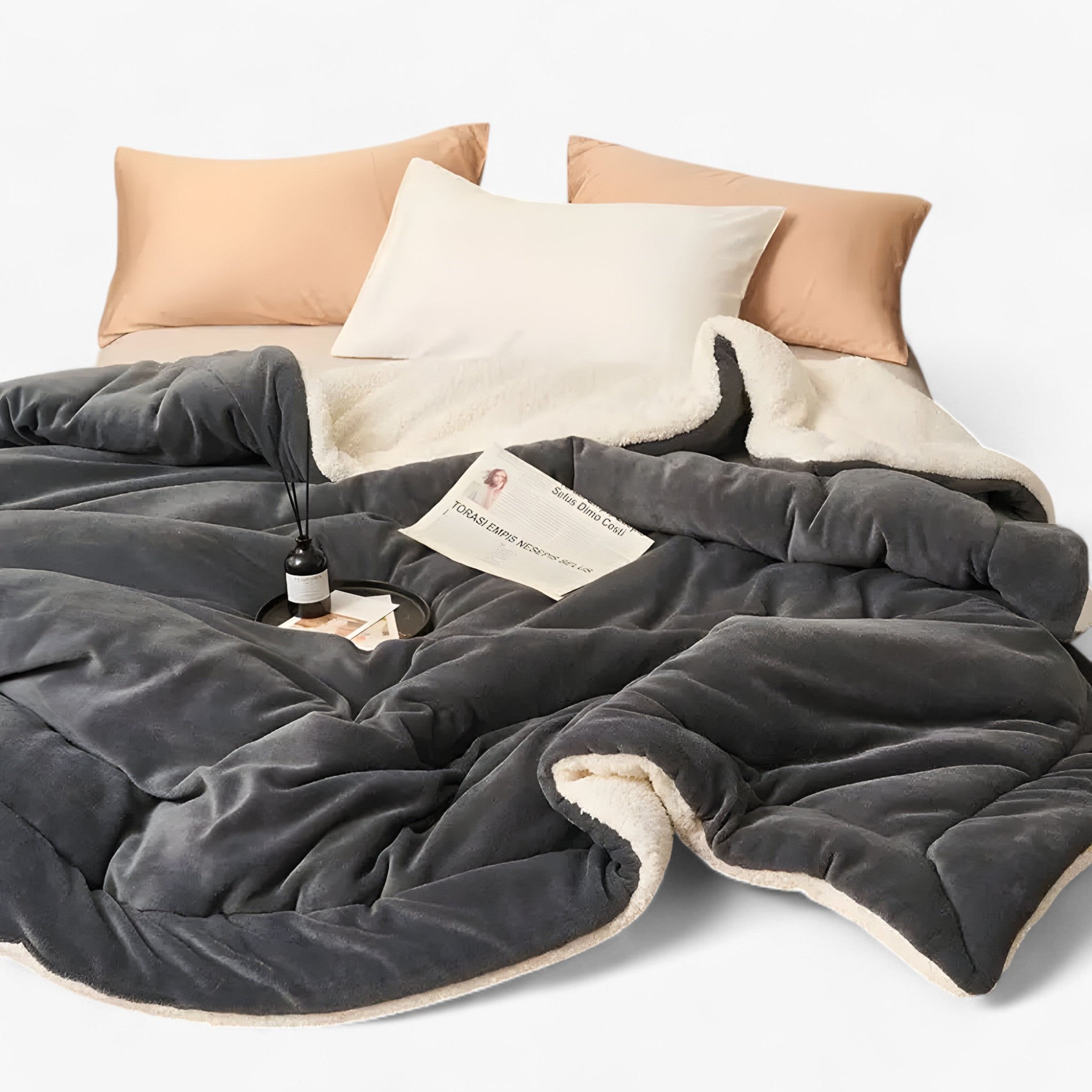 home & garden : Dubbele Laag Schapenvacht Deken - Warme Luxe voor Bed & Bank - Donkergrijs in Donkergrijs van Pantino