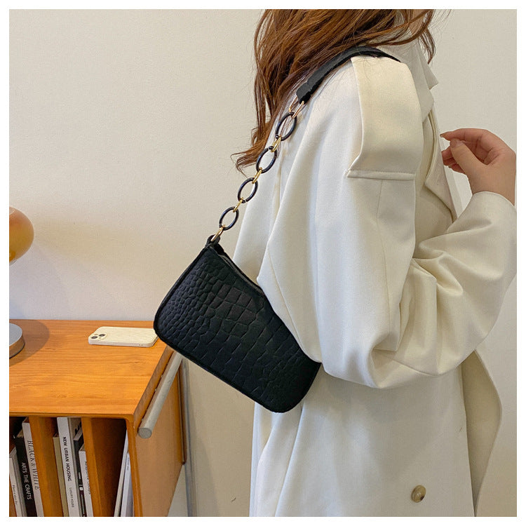 bags : Halvemaan Zadeltas Dames Donkerroze - Geribbeld Design - Synthetisch Leer in van Pantino