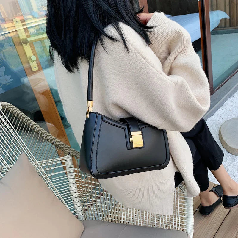 bags : Klassieke Handtas Dames - Goudkleurige Hardware Tijdloos - Synthetisch Leer in van Pantino