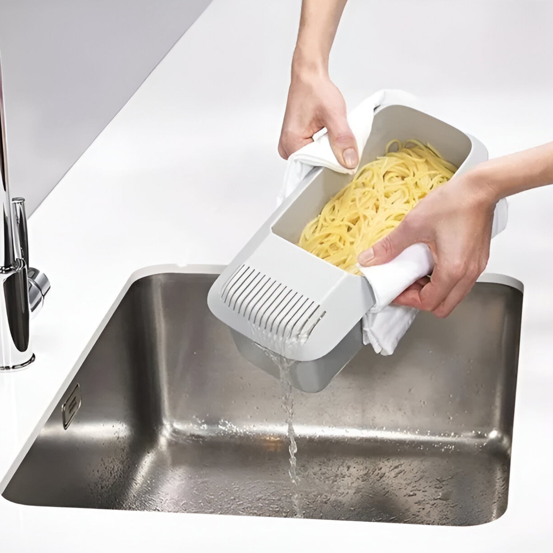 home & garden : Efficiënt, Mess-Free Keukenhulpmiddel - Wit in van Pantino