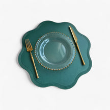home & garden : Bloemen Placemats - Elegant en Duurzaam - Bloem Geel in Bloem Groen van Pantino
