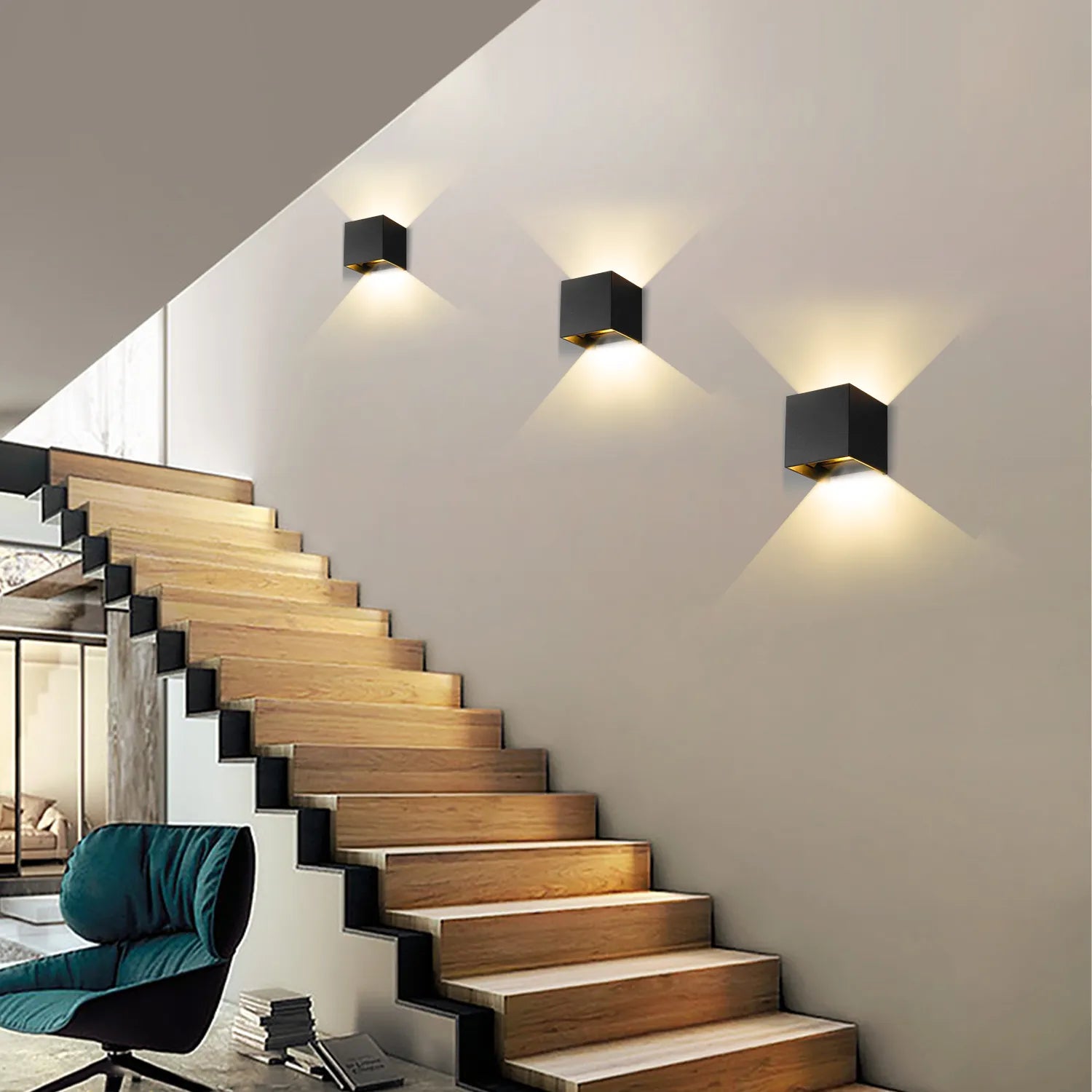 home & garden : VellaGlow - Luxe Wandlamp met Bewegingssensor - Zwart in Zwart van Pantino