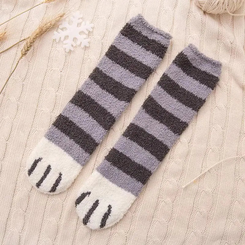 Socks : ComfyPaw - Laat Je Voeten Genieten van Ultiem Comfort - Gevlekt Zwart in Gestreept Grijs van Pantino