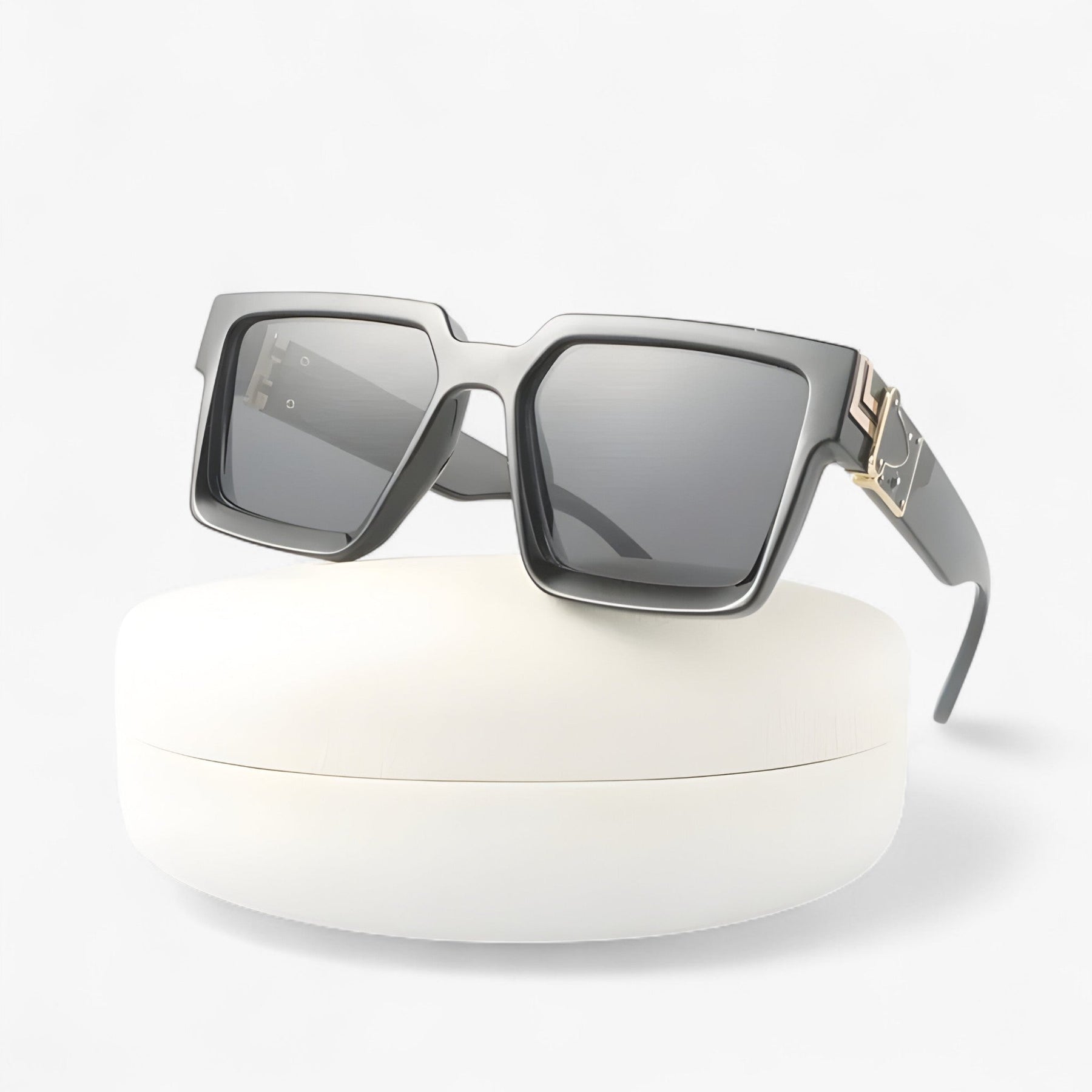 Sunglasses : Vintage Vierkante Zonnebril voor Heren - Wit Zilver in Zwart Grijs geen doosje van Pantino
