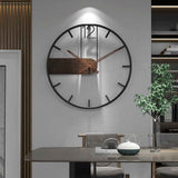 Acier & noyer | Horloge élégamment conçue - Enrichissez votre espace avec un mélange raffiné de matériaux