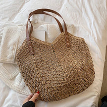 bags : Schoudertas Dames Khaki - Bohemian Handgemaakte Stro Design - Stro in Khaki 26x1x35cm van Pantino