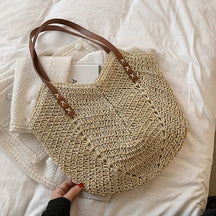 bags : Schoudertas Dames Khaki - Bohemian Handgemaakte Stro Design - Stro in Beige 26x1x35cm van Pantino