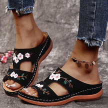 Sandals : Sandalen Dames Bruin - Stijlvolle Ergonomische Wandel - Perfect voor die van Comfortabele Wandeling Houden in Zwart van Pantino