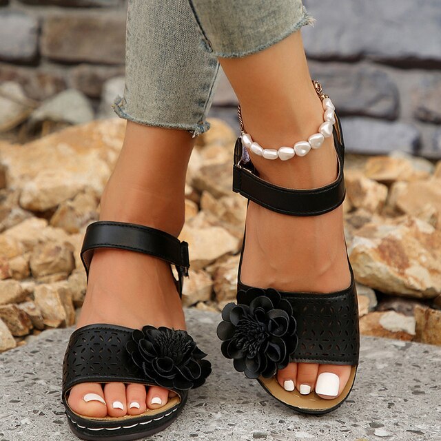 Sandals : Sandalen Dames Beige - Stijlvolle Vlechtwerk - Perfect voor die van een Verfijnd en Modebewust Design Houden in Zwart van Pantino