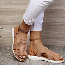 Sandals : Dames Sandalen - Orthopedisch Design voor Ultiem Comfort en Elegantie - Khaki in Khaki van Pantino