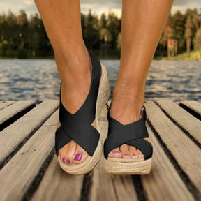 Sneakers : Sneakers Dames Zwart - Stijlvolle Veelzijdige - Perfect voor die Comfort en Flexibiliteit Willen in van Pantino