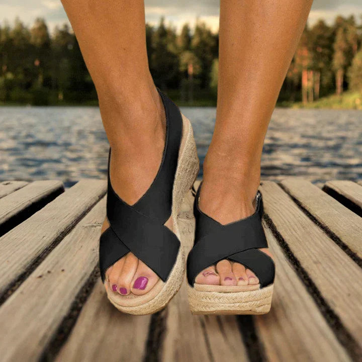 Sneakers : Sneakers Dames Zwart - Stijlvolle Veelzijdige - Perfect voor die Comfort en Flexibiliteit Willen in van Pantino