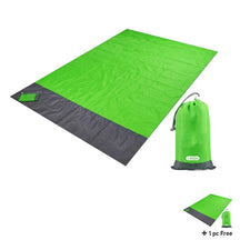 outdoor equipment : Mr. Beach - Blauw - Buitenspeelgoed in Lichtgroen van Pantino