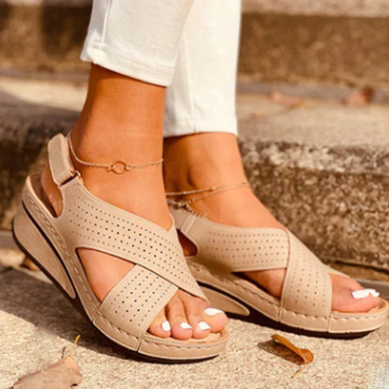Sandals : Sandalen Dames Rood - Orthopedische - Ideaal voor Ondersteuning en Comfort op Elke Dag in Beige van Pantino