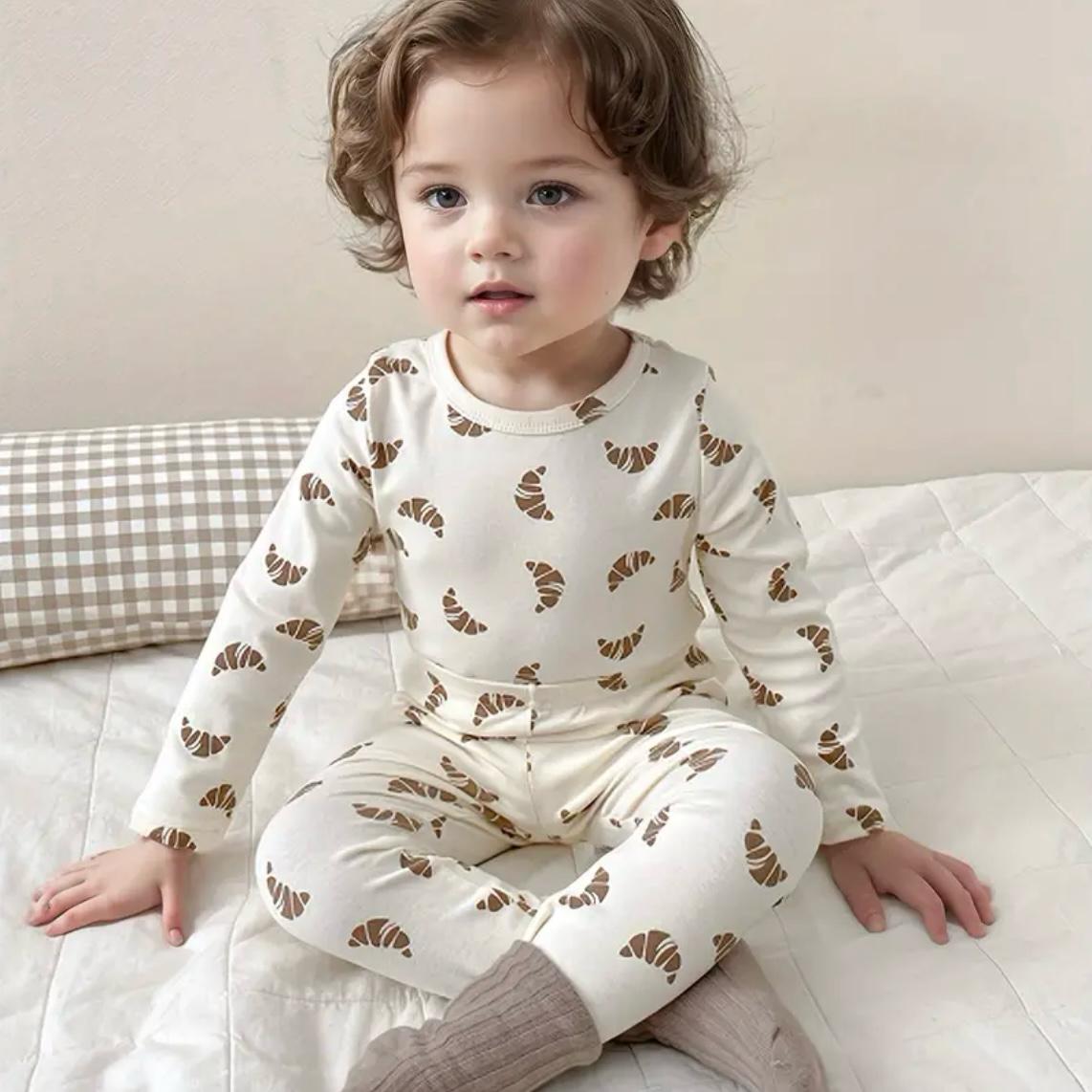 other : Schattige Croissant-Thema Pyjama Set voor Kinderen in van Pantino