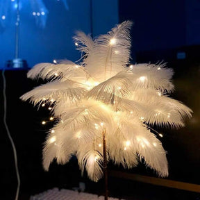 home & garden : Ostrich Nachtlampje - Excentrieke Lamp met Veren & Rosegouden Voet - Roze in van Pantino