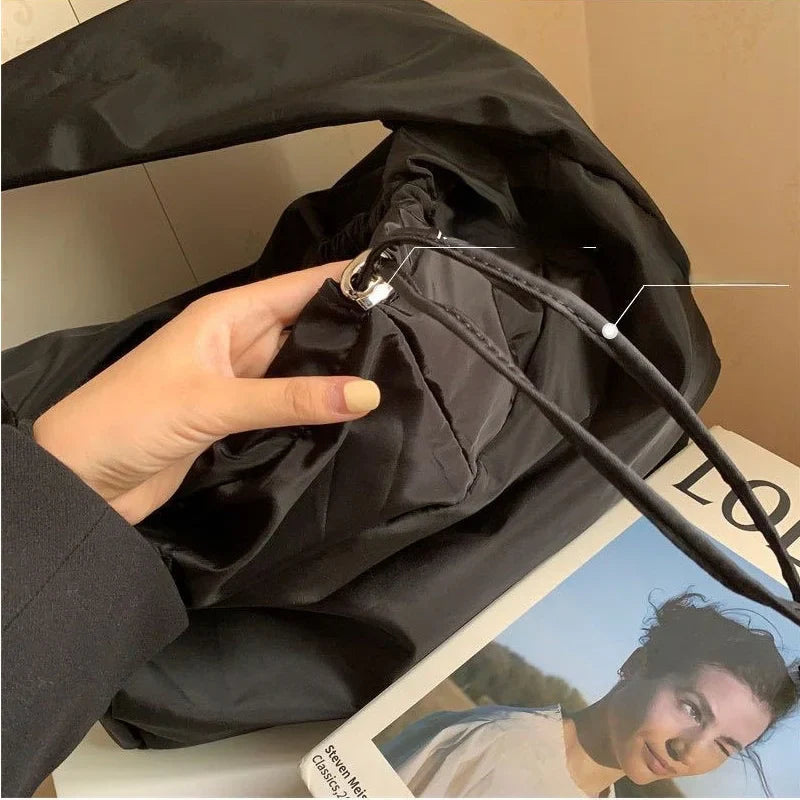 bags : Praktische Schoudertas Dames Zwart - Dagelijks Gebruik - Synthetisch Leer in van Pantino