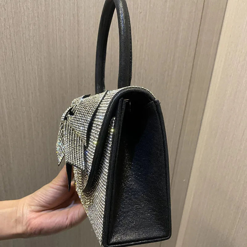 bags : Clutch Dames Zwart - Verfraaid Kristallen Strik Avond - Stof in van Pantino