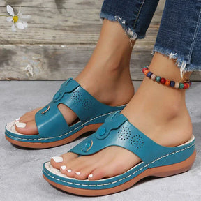 Sandals : Dames Sandalen - Vegan Bio Ontwerp voor een Verfijnde en Duurzame Stijl in Blauw van Pantino