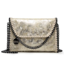 bags : Clutch Dames Bruin - Isabel Suède met Kettingdetail in Goud van Pantino