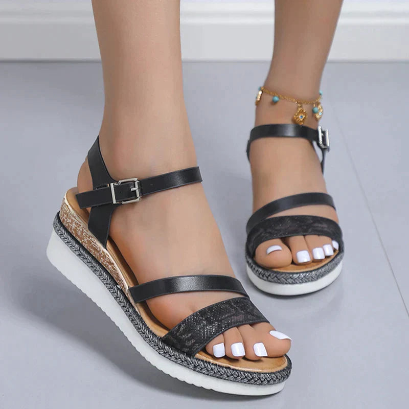 Sandals : Sandalen Dames Zwart - Chic Casual in van Pantino