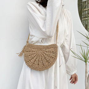 bags : Bohemian Crossbody Tas Dames Beige - Handgeweven Halfrond - Stro in van Pantino