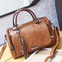 bags : Schoudertas Dames - Kwastjes Grote Capaciteit Modieus Design - Synthetisch Leer in bruin van Pantino