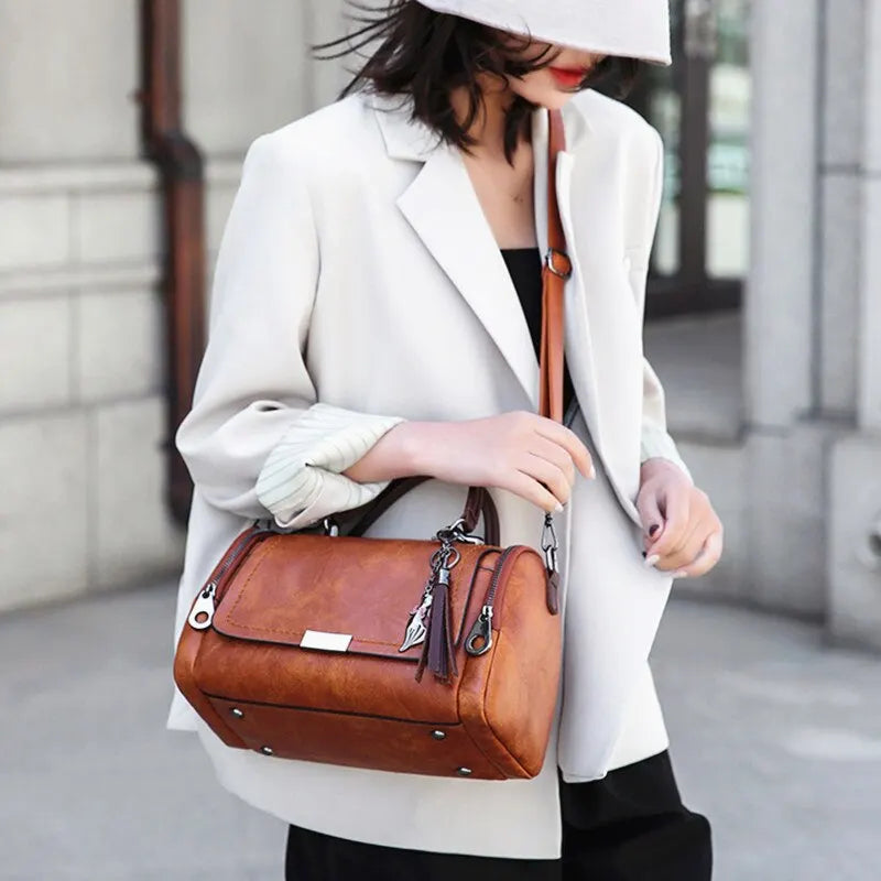 bags : Schoudertas Dames - Kwastjes Grote Capaciteit Modieus Design - Synthetisch Leer in van Pantino