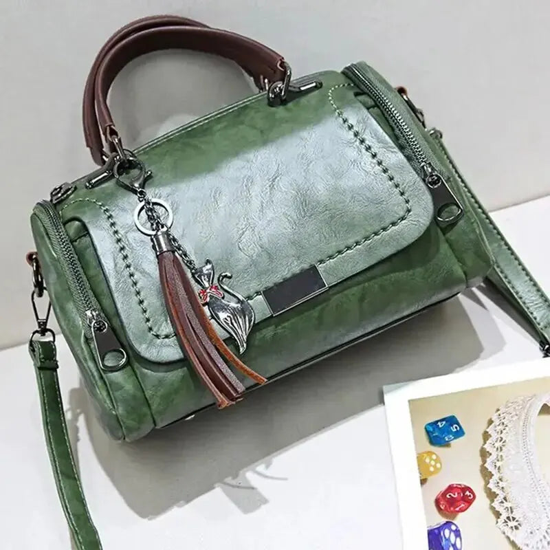 bags : Schoudertas Dames - Kwastjes Grote Capaciteit Modieus Design - Synthetisch Leer in groen van Pantino