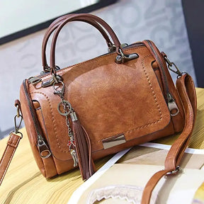bags : Schoudertas Dames - Kwastjes Grote Capaciteit Modieus Design - Synthetisch Leer in van Pantino