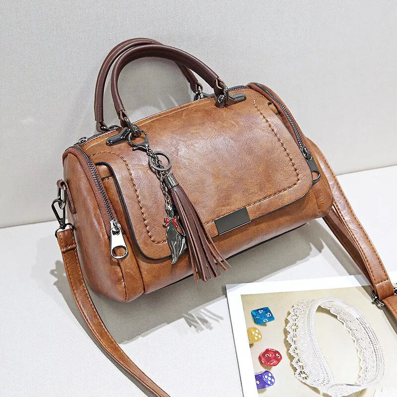 bags : Schoudertas Dames - Kwastjes Grote Capaciteit Modieus Design - Synthetisch Leer in van Pantino