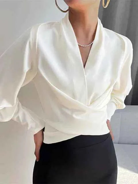 Blouse : Blouse Dames - Gedrapeerde V-hals, Elegant en Stijlvol in Wit van Pantinoshop
