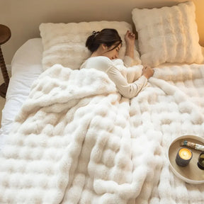 home & garden : SnugWrap - Luxe Deken Wol - Beige in Ivoor van Pantino