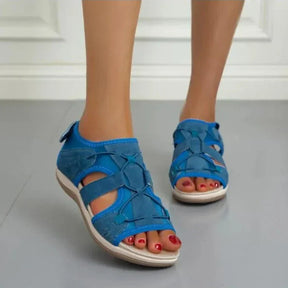 Sandals : Klassiek Wit Sandalen Dames - Elegante Sandalen voor een Tijdloze Stijl in Blauw van Pantino