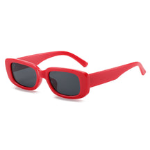 Sunglasses : Zonnebril Dames Zwart Grijs - Heren en Modieuze Sport Kleine Ovale Plastic in Rood & Grijs van Pantino