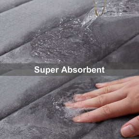 home & garden : Comfortabel en Sneldrogend Antislip Badmat - Machinewasbaar - Zwart in van Pantino