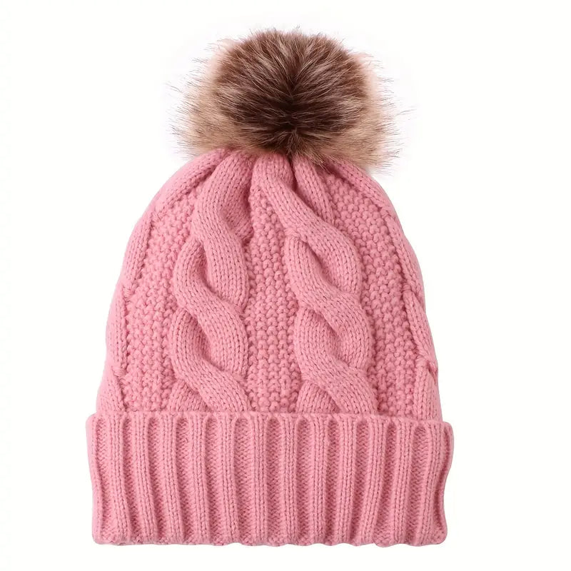 Beanie : Warme Muts met Bontbal Dames - Beige in Roze van Pantino